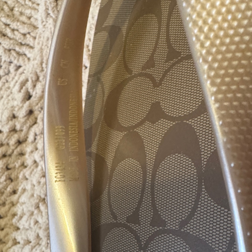 Coach Signature Tan and Gold Patterned Flip Flops - Picture 4 of 14